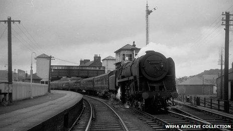 Waverley train