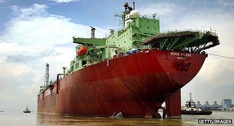 Tanker heads for Mauritania's offshore oil fields