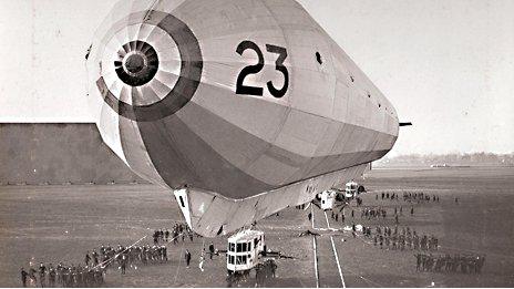 R.23 airship landing at Pulham