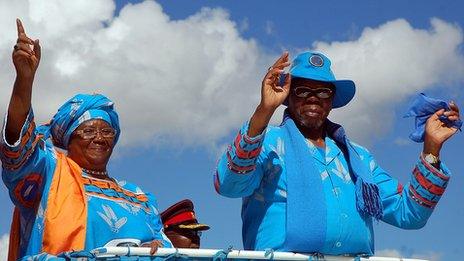 Joyce Banda campaigning with Bingu wa Mutharika