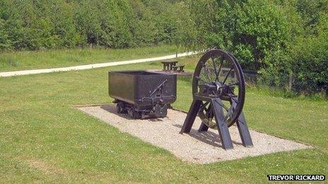 Mining memorial at Colliers Wood Park