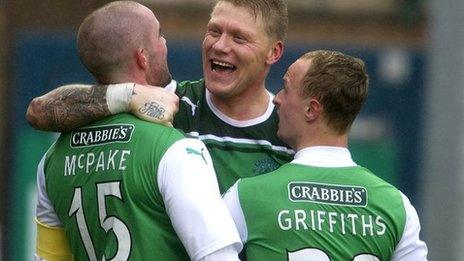 Hibernian celebrate