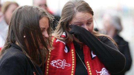 Fans paid their respects to the Hillsborough victims