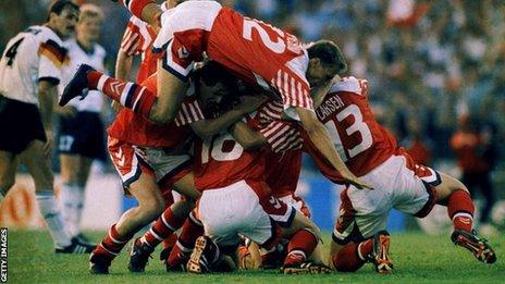 Denmark celebrate Kim Vilfort's goal in the Euro 1992 final against Germany