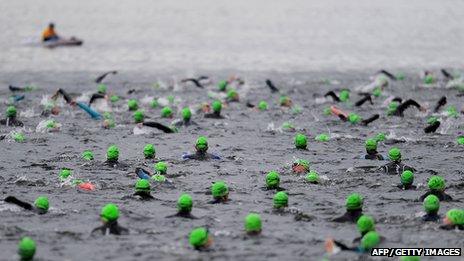 Swimmers at 2011 Great North Swim on Windermere, Cumbria