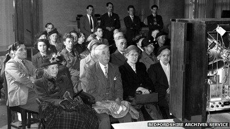 Watching the Coronation in Bedford, 1953 (Bedfordshire Archives service)