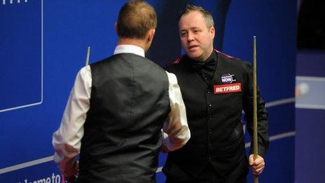 Stephen Hendry and John Higgins shake hands