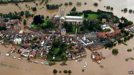 Tewkesbury flooded in 2007