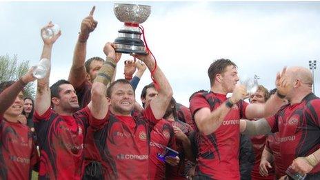 Jersey lift the 2012 Siam Cup