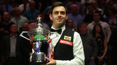 Ronnie O'Sullivan with the trophy