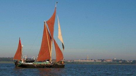 SB Victor on River Stour