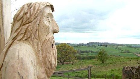Chainsaw sculpture