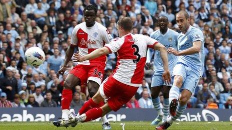 Pablo Zabaleta (right) scores for Man City