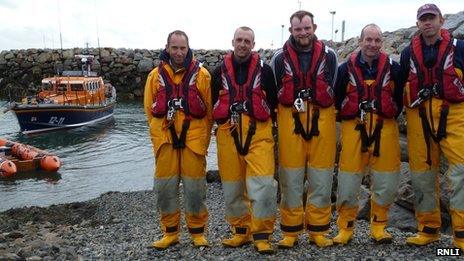 Leverburgh lifeboat and crew