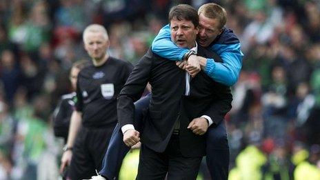 Hearts manager Paulo Sergio and coach Gary Locke