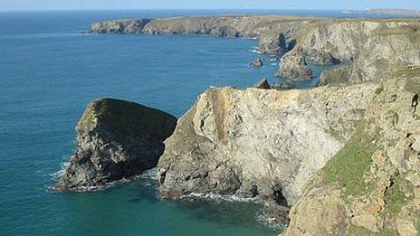 Bedruthan Steps (pic: Stephanie Latham)