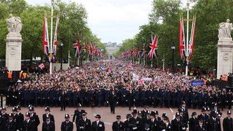 Crowds outside Buckingham Palace