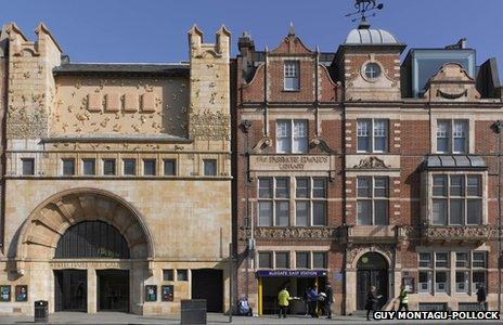 Whitechapel Gallery facade, with the Tree of Life by Rachel Whiteread.