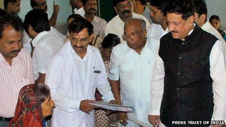 Maharashtra Chief Minister Prithviraj Chavan visits a hospital in Ichalkaranji on 19 June 2012