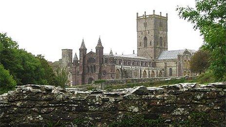Eglwys Gadeiriol Tyddewi