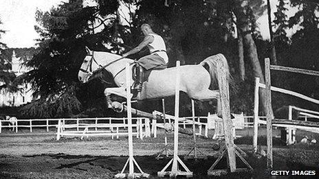 Mussolini on horseback at the villa