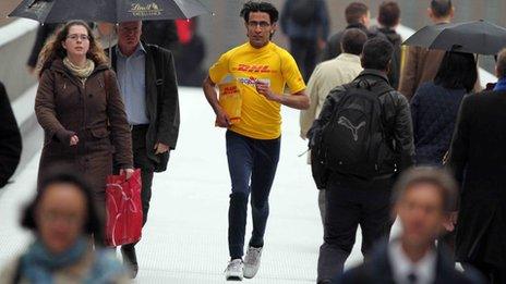 A DHL jogger