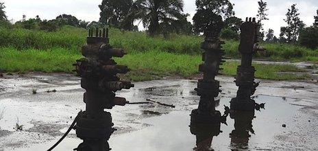 Oil heads in the Niger Delta