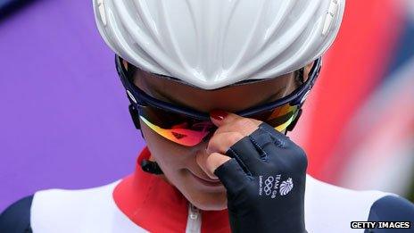 Lizzie Armitstead with sunglasses