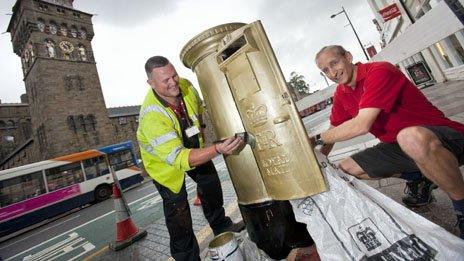 Gold postbox