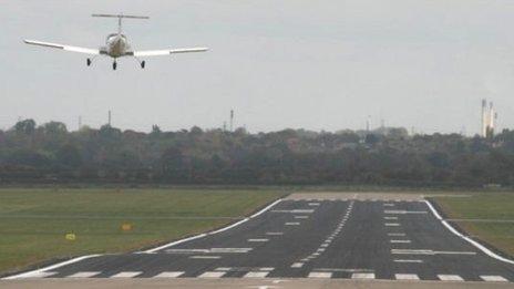 Hawarden Airport runway (pic by Samslipknot)