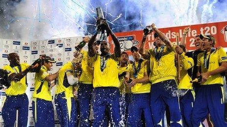 Hampshire celebrate FL t20 win