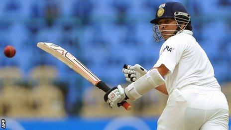 Sachin Tendulkar batting in India's second test against New Zealand