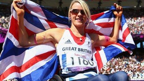 Josie Pearson celebrates her victory in the F51/52/53 discus