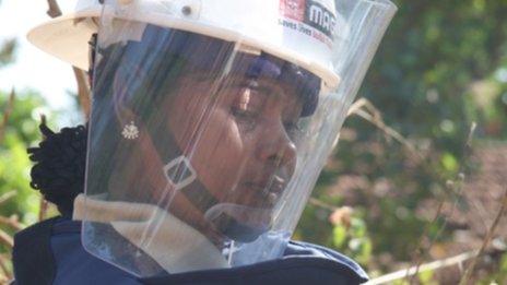 Female mine clearer in Sri Lanka