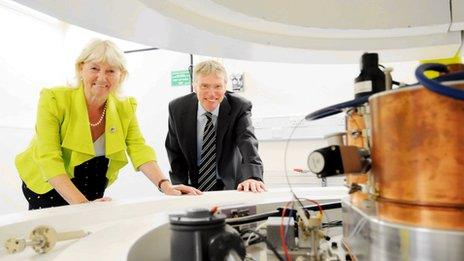 Lady Elsie Robson and Professor Herbie Newell in the new unit