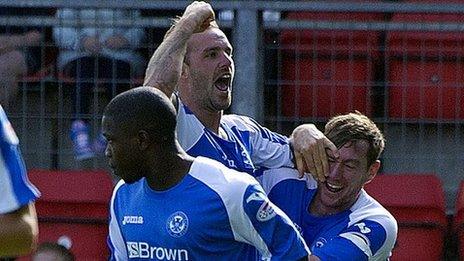 St Johnstone players celebrating