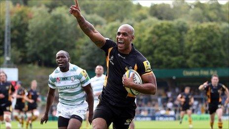 Tom Varndell celebrates his try for Wasps