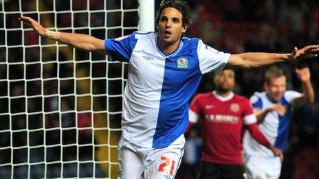 Nuno Gomes scores for Blackburn