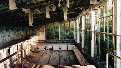 Jane and Louise Wilson, Atomgrad (Nature Abhors a Vacuum), 2010