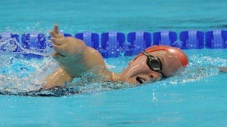 Ellie Simmonds in training