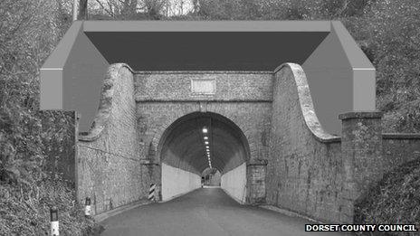 Mock-up of extended hood at Beaminster Tunnel