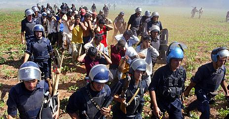 Police arrest land invaders