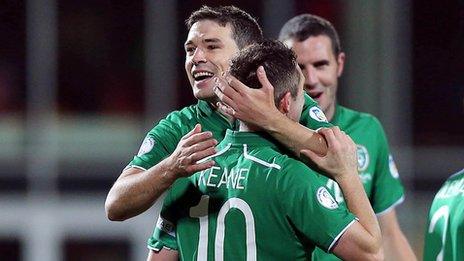 Darren O'Dea celebrates with Robbie Keane after the Republic's second goal in Torshavn