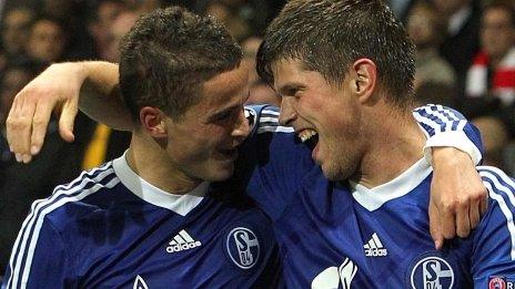 Schalke's Klaas-Jan Huntelaar (right)celebrates scoring their first goal of the game with team-mate Ibrahim Afellay