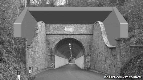 Mock-up of extended hood at Beaminster Tunnel