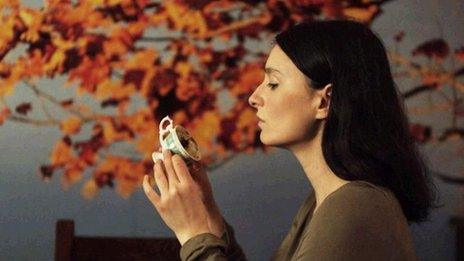 Still from Belmin Soylemez's Present Tense