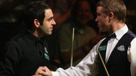 Stephen Hendry (right) and Ronnie O'Sullivan