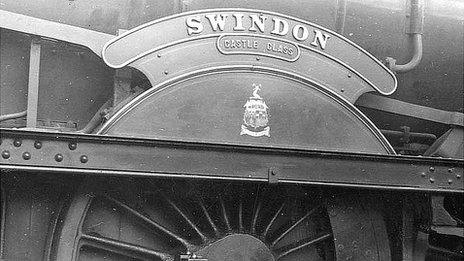 GWR Castle Class locomotive No. 7037 Swindon