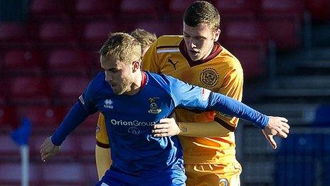 Andrew Shinnie and Adam Cummins