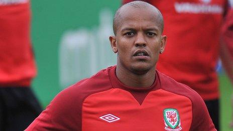Robert Earnshaw